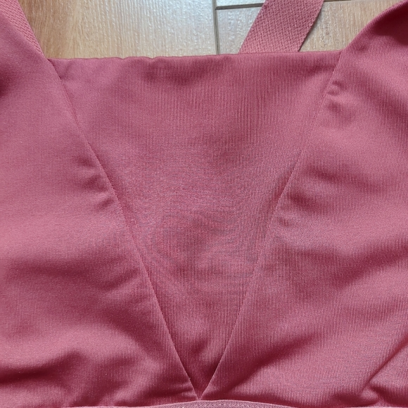 Nike Adjustable Sports bra with hooks - Picture 6 of 9